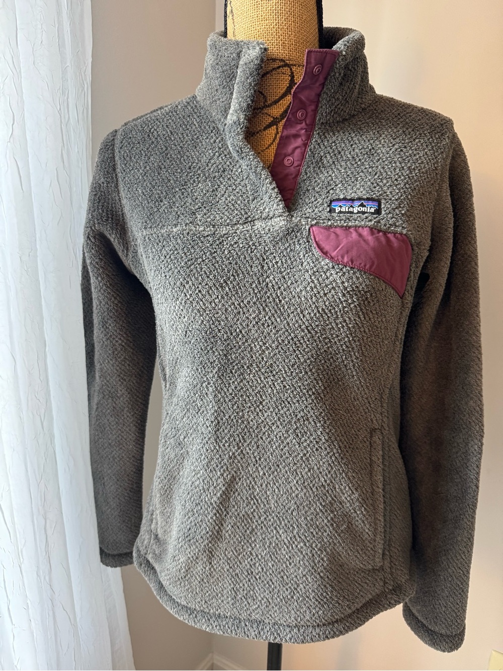 Patagonia Gray Teddy Fleece Pullover with Plum Trim